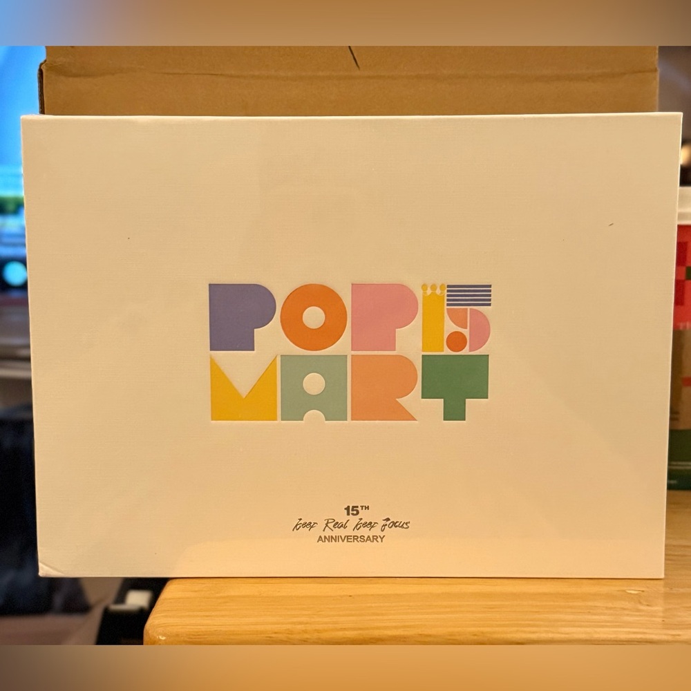 Pop Mart’s 15th Anniversary Celebration Box Employee-Exclusive  SkullPanda